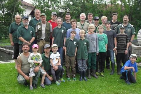 Kameradschaftsfischen 2013: Gruppenbild aller Teilnehmer