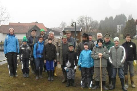 Bachräumaktion 2013: Gruppenbild der Helfer