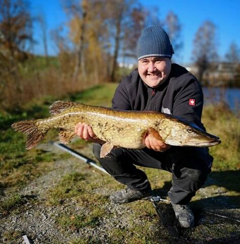 Andy Philipp mit einem 87 cm langen Hecht